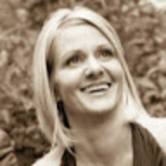 Meet your Posher, Kari - Picture 1 of 1